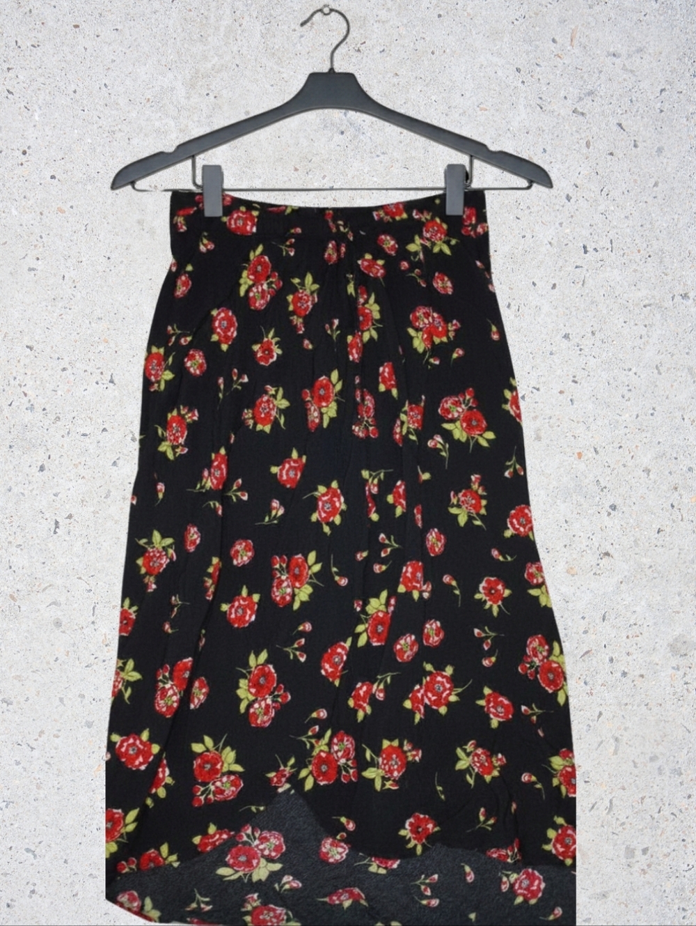 ZARA FLORAL PRINT MIDI SKIRT S Asymmetrical Black Red Blogger Fav